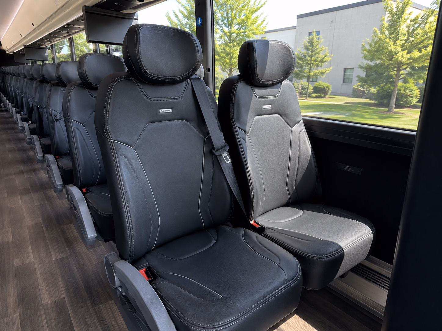 guest shuttle loops from kenner hotels to new orleans venues